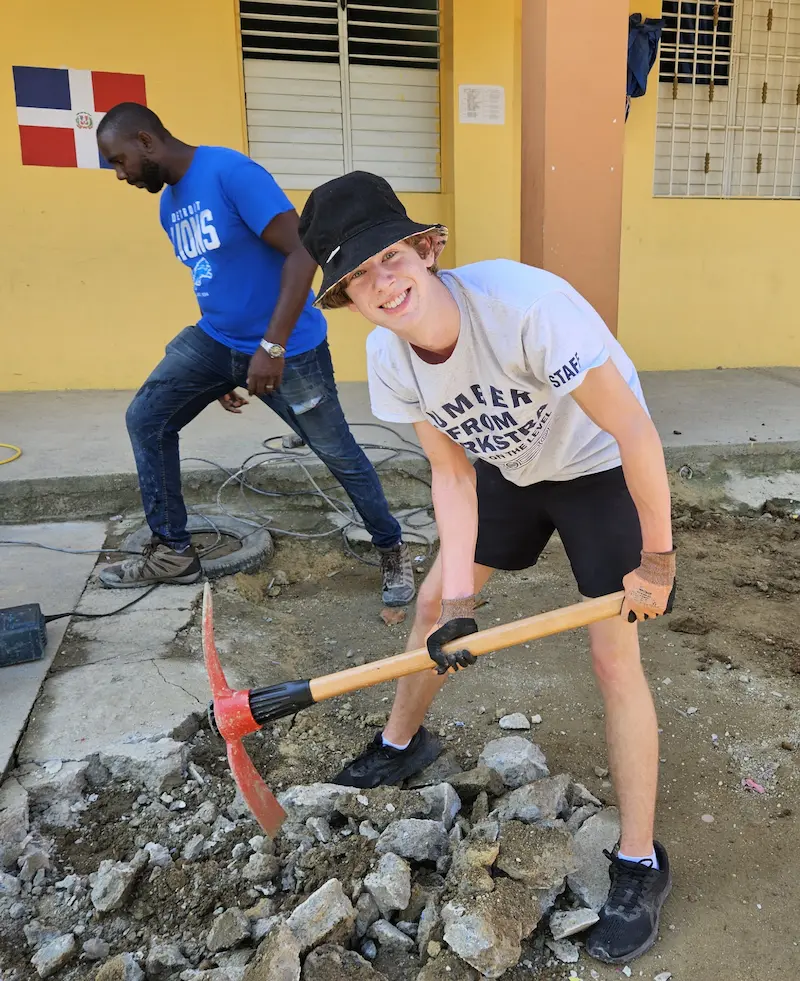 Student doing service